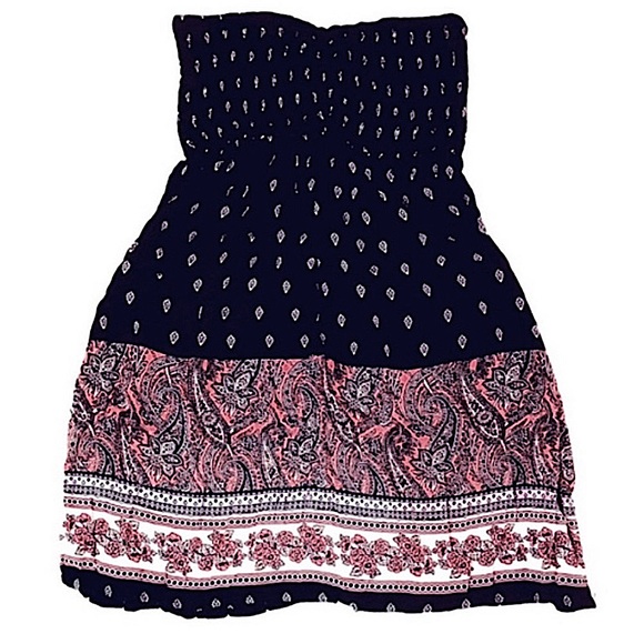 Socialite Dresses & Skirts - Strapless Paisley Print Dress